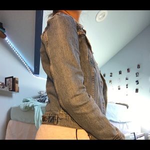Levi's Jackets & Coats - levi’s vintage jean jacket size small Levi's Jackets & Coats - levi’s vintage jean jacket size small